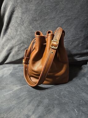 Coach Vintage 9165 Legacy Brown Leather Drawstring Bucket Bag Double Buckle Purs